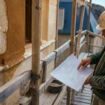 Refus isolation extérieure ABF sur dossier, ITE en cours sur façade